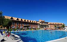 anteprima-resort-corte-dei-greci-resort-calabria-piscina.jpg